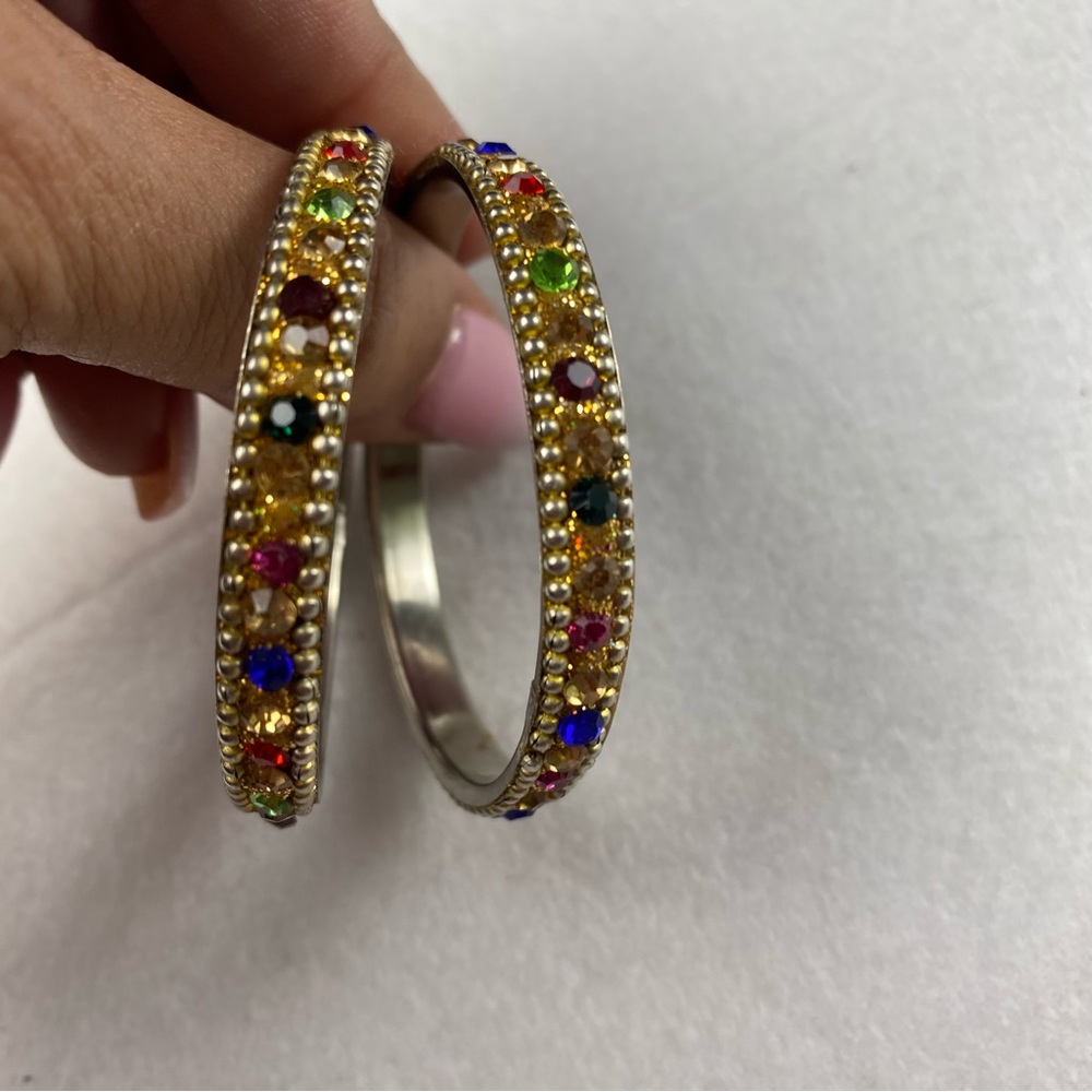 2 pc Set Colorful Gemstone Bangle Bracelets 5.75” Goldtone Very pretty for youth
